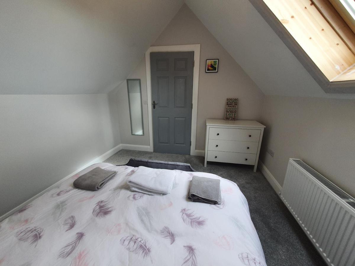 N0 2 Greystones Clock Tower Lodge Leap Экстерьер фото